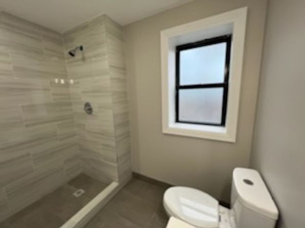 525 Clinton Ave #1D