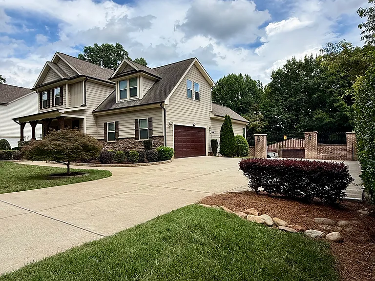 1211 Kingston Ridge Rd — Photo 3