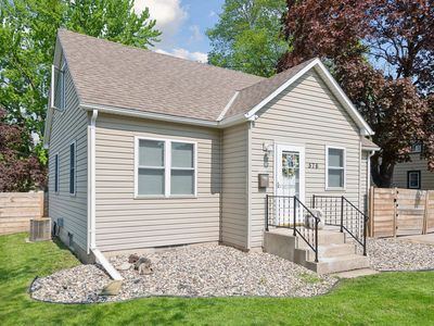 576 Bluff St NE, Hutchinson, MN, 55350