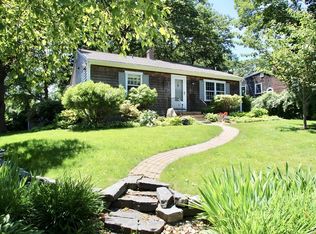 4 Marthas Ln, Rockport, MA 01966