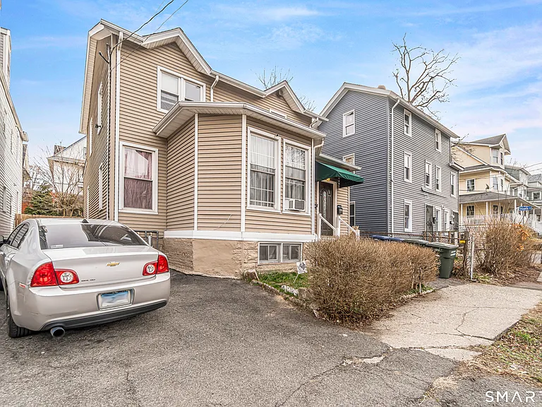 1504 Iranistan Ave — Photo 1