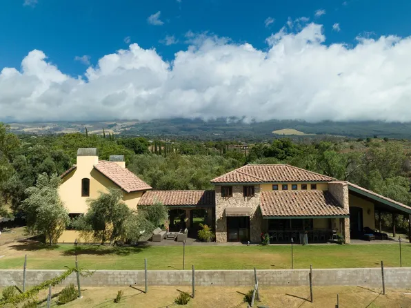 707 Calasa Rd, Kula, HI 96790