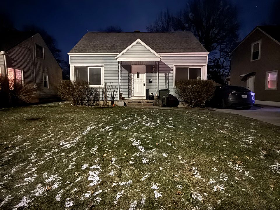 1st image of 3189 7th St