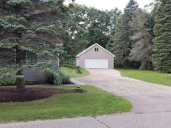 5th image of 3160 Central Blvd