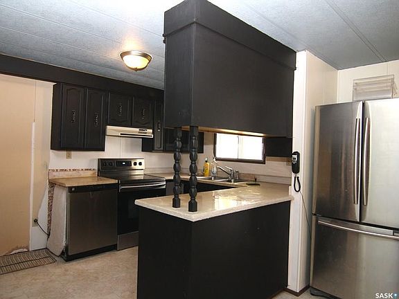 3rd image of 109 2nd Ave W