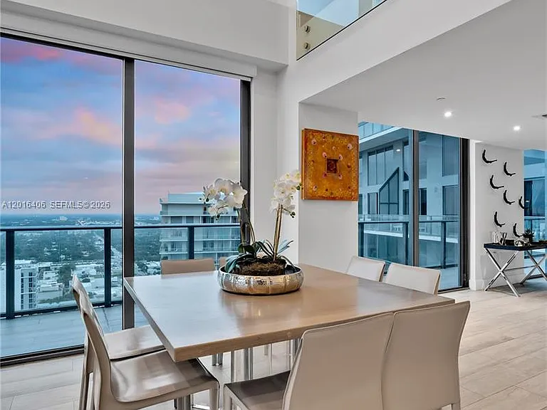 121 NE 34th St #Penthouse 3217 — Photo 5