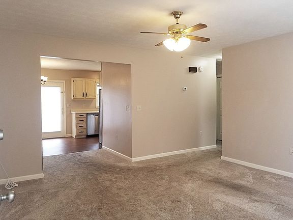 2nd image of 944 Beverly Dr APT 2