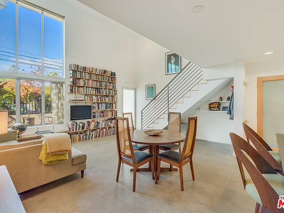 3rd image of 1120 N El Centro Ave APT 2