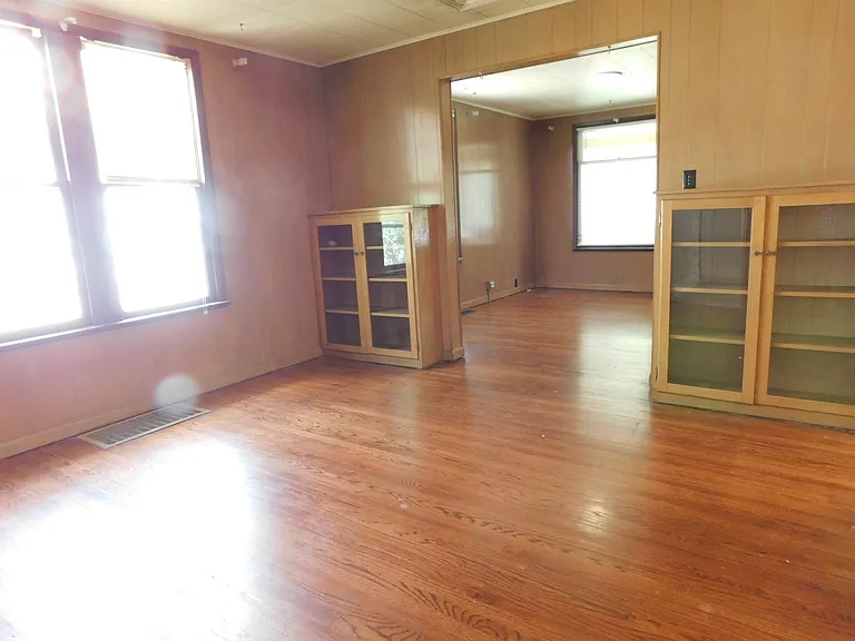 540 Teller Ave — Photo 6