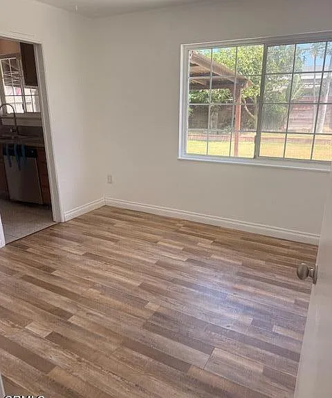 541 Glacier Ave — Photo 9
