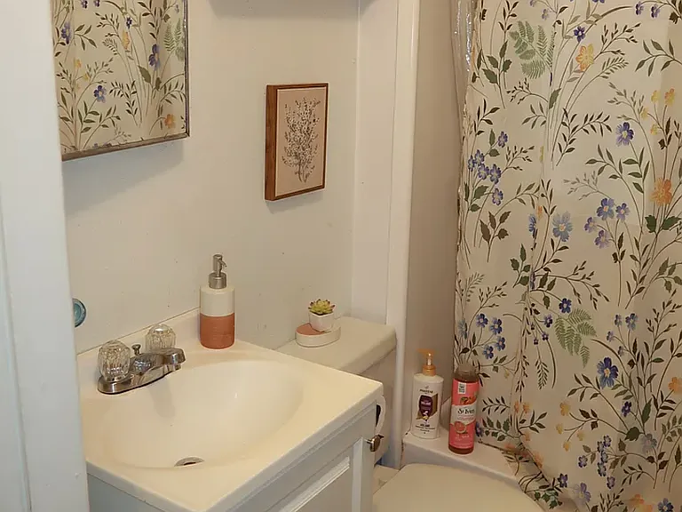36 Fairfield St #5 — Photo 14