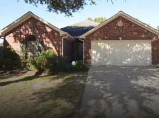 414 Live Oak Ln, Friendswood, TX 77546