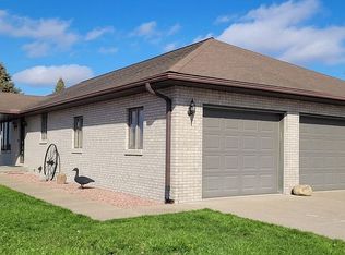 9574 Spring Garden Rd, Manito, IL