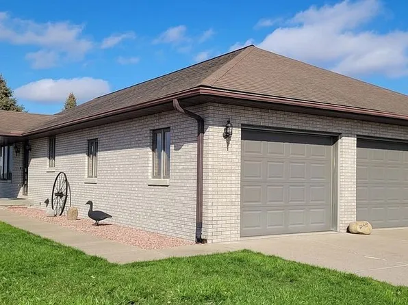 9574 Spring Garden Rd, Manito, IL 61546