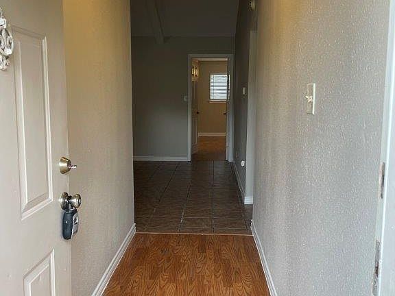 2nd image of 10221 Oak Hollow Dr