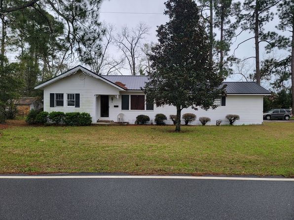 304 E 3rd St, Adel, GA 31620