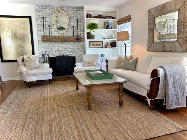 3901 Beethoven St, Los Angeles, CA 90066