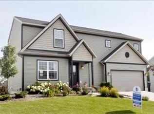8885 Alanada Dr SE, Caledonia, MI 49316