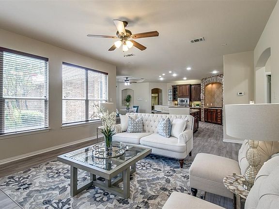 4th image of 8058 Staley Dr