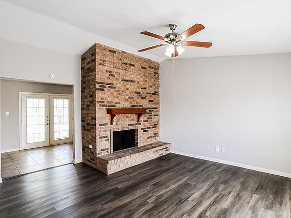 4th image of 2109 Kings Rd