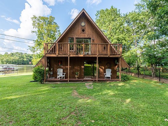 2nd image of 390 Possum Point Dr