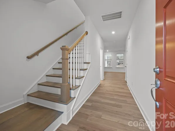 105 Plover Ln, Mooresville, NC 28115
