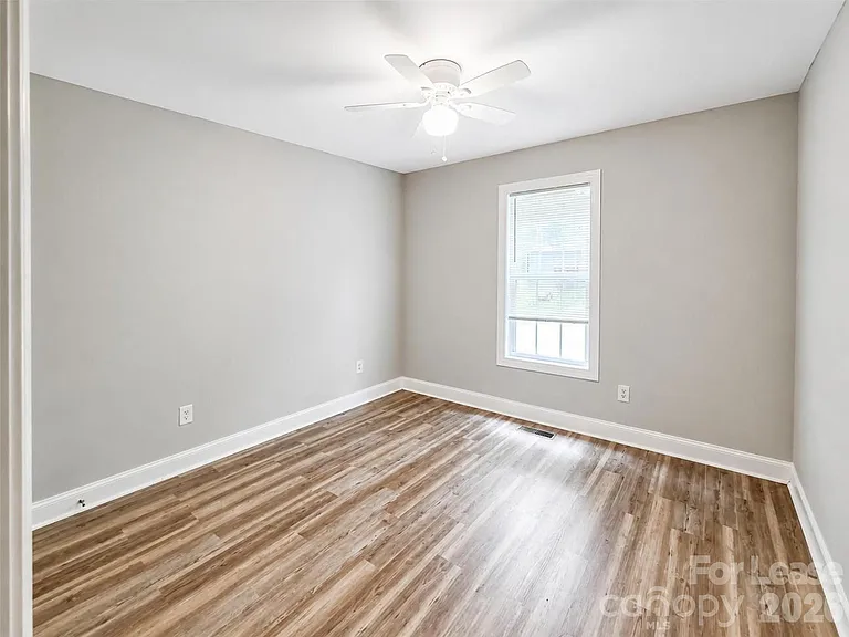 619 Flynwood Pl SW — Photo 9