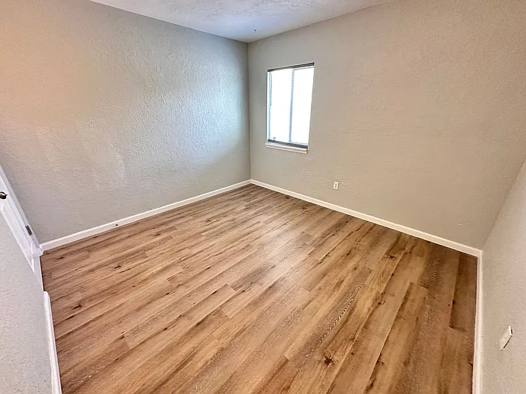 2120 La Veta Dr NE — Photo 34