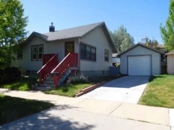 1320 Sheridan St, Laramie, WY 82070