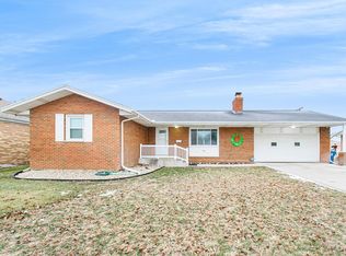 552 W 14th St, Mishawaka, IN 46544
