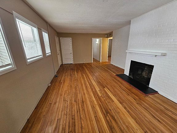 5th image of 120 Taylor Rd