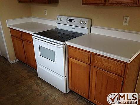 3rd image of 3100 Creekwood Ln