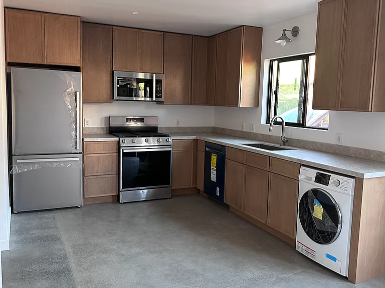 1754 W 37th Dr — Photo 1