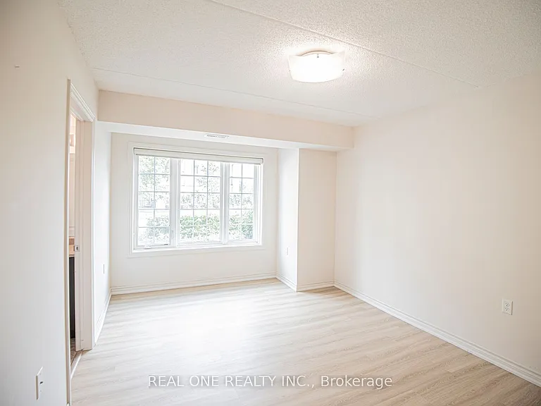 1440 Main St E #102 — Photo 9