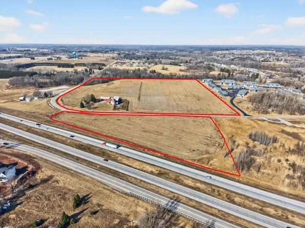 4036 Woodland Rd, Green Bay, WI 54313