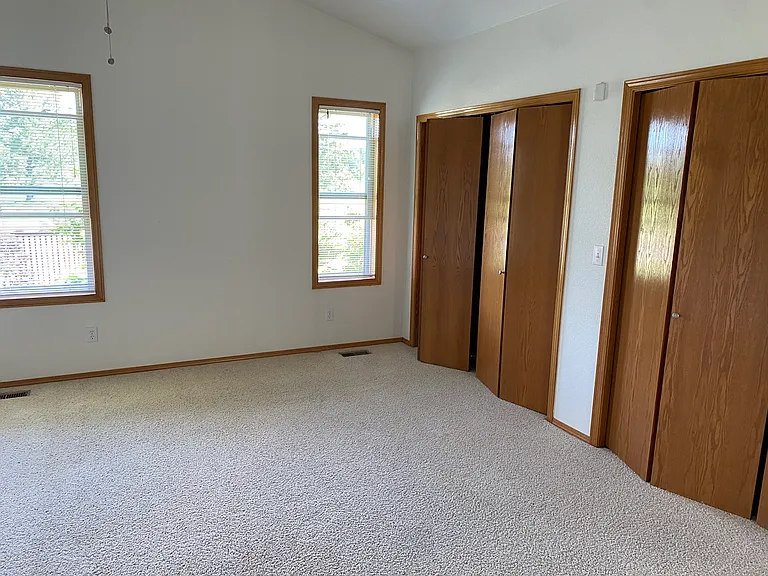 2916 Troxell Ave — Photo 13