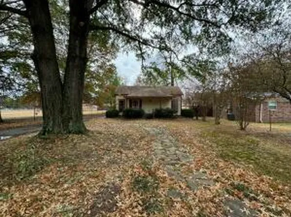 818 E East St, Russellville, AR 72801