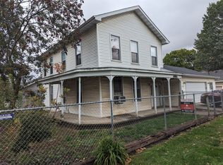121 W Clay St, Clinton, IL