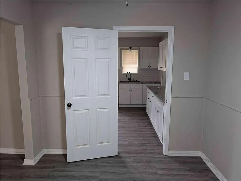 10922 Lockgate Ln — Photo 6