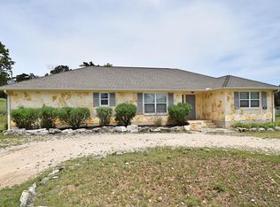14 W River Oaks Ln, Ingram, TX 78025