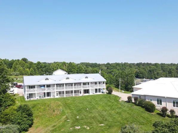 118 Lookout Dr, Brandenburg, KY 40108