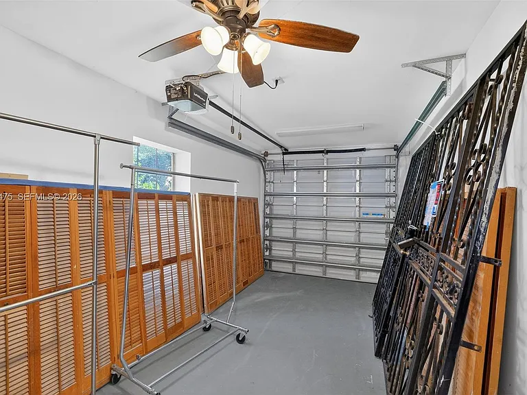 1305 Alhambra Cir — Photo 51