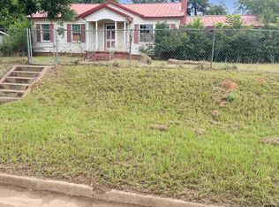 712 Kickapoo St, Jacksonville, TX 75766