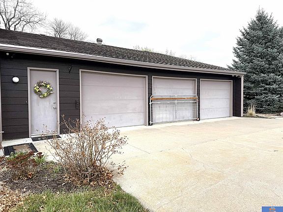 4th image of 1025 Pioneer Dr