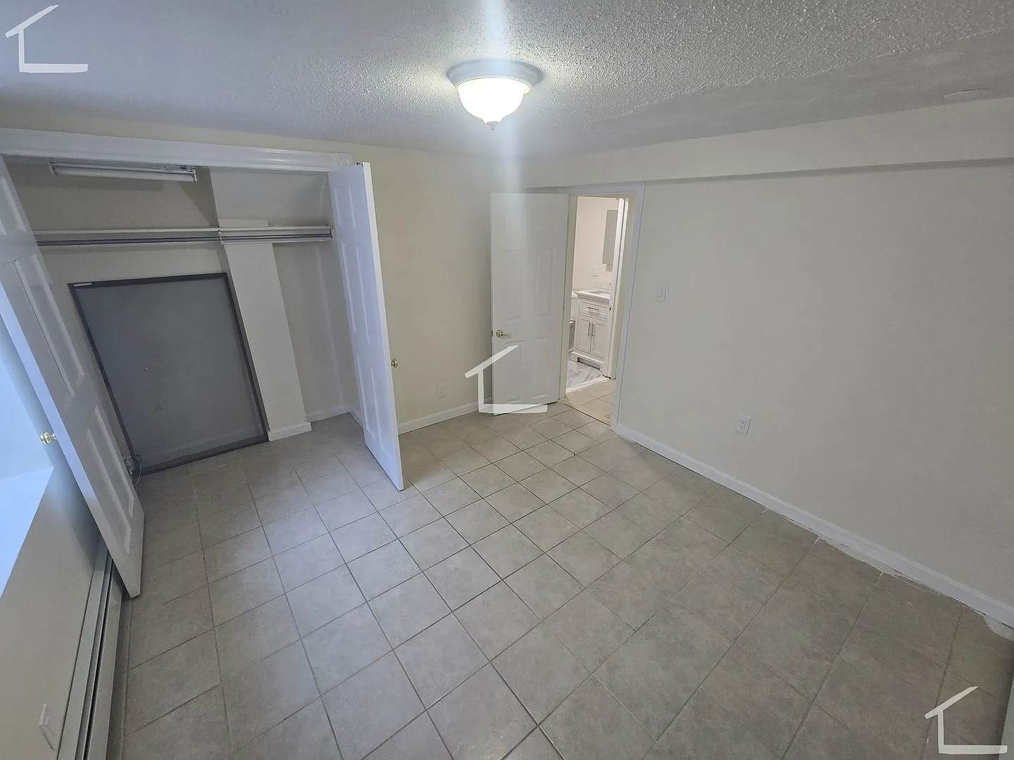 Ground Level One bedroom — Photo 2