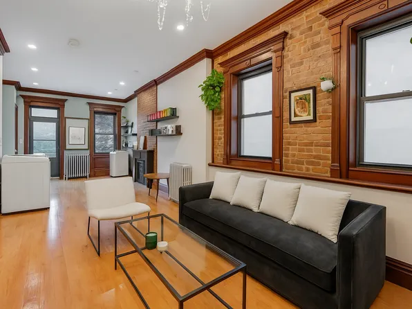 697 Jefferson Avenue image 7 of 22