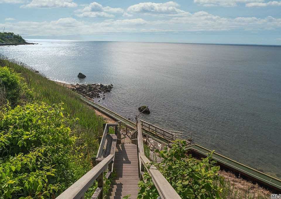 21075 Soundview Ave, Southold, NY 11971 Zillow