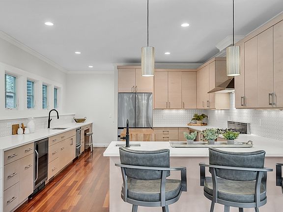 4th image of 137 Withington Rd