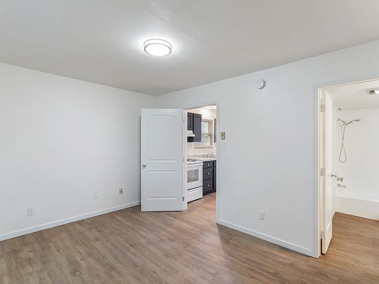 3014 Rennoc Rd #H — Photo 10