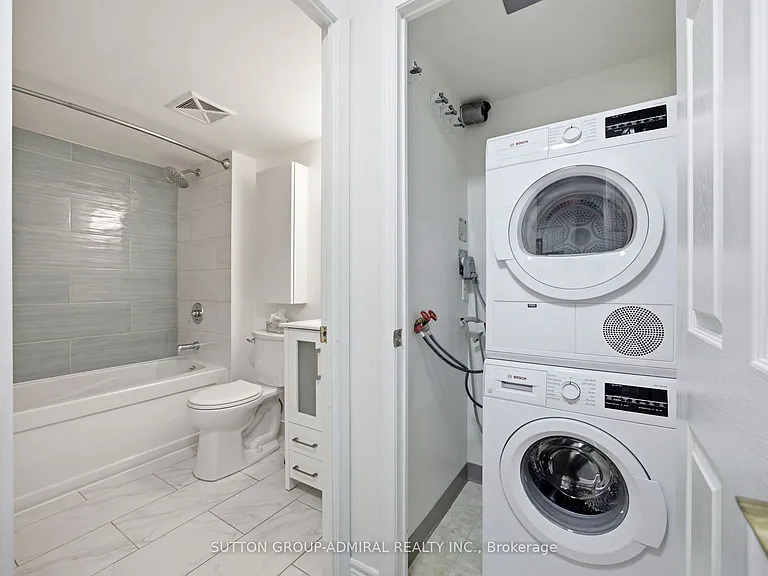 30 Grand Trunk Cres #309 — Photo 14